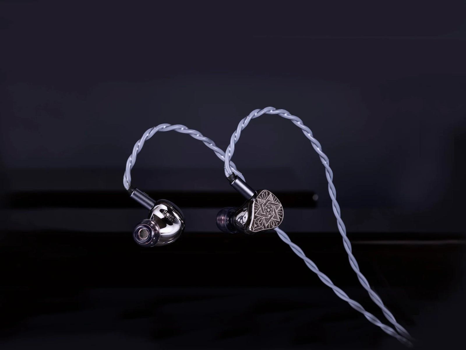 Unique Melody Maven III Moonshard In Ear Monitor