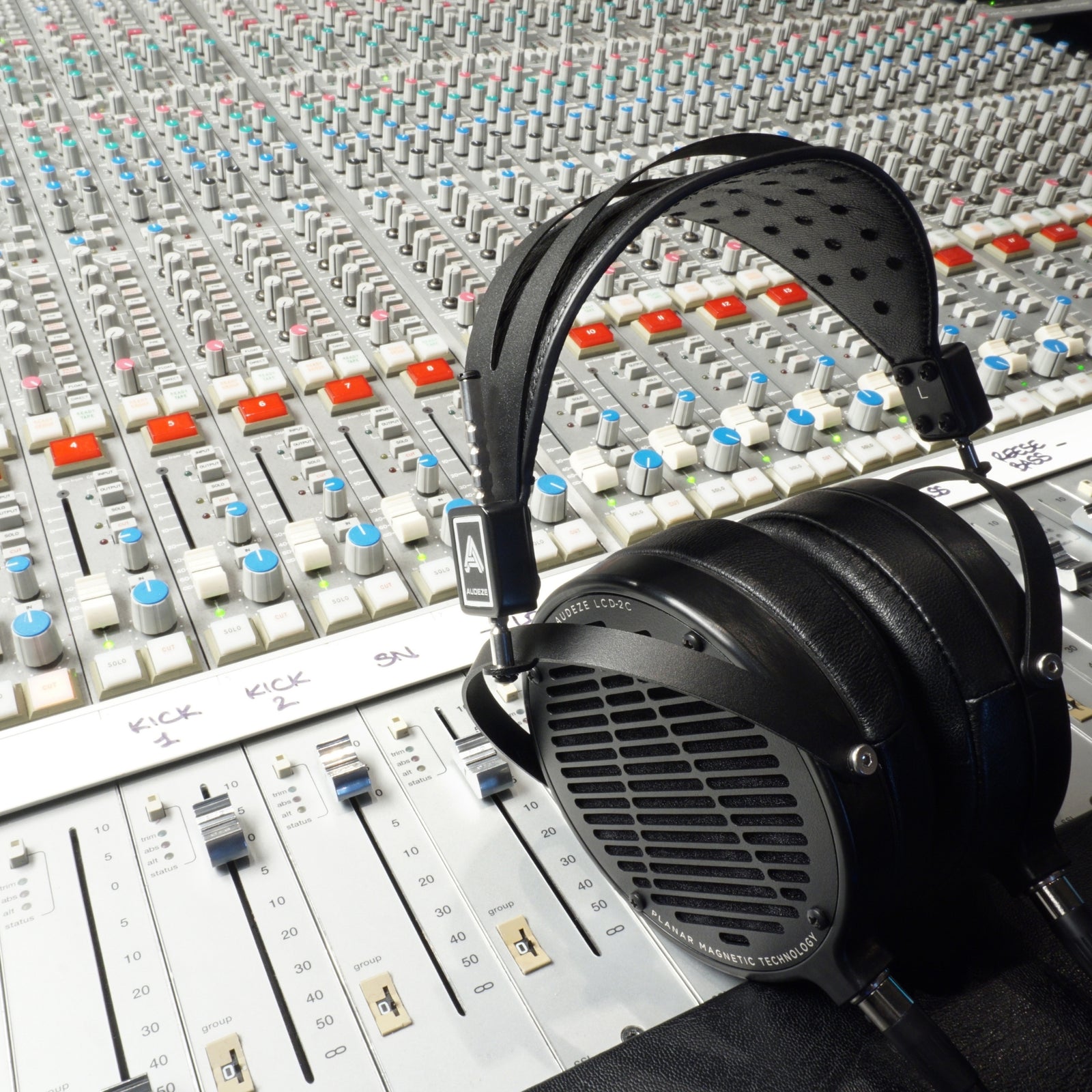 Audeze LCD-2 Classic Planar Magnetic Headphone