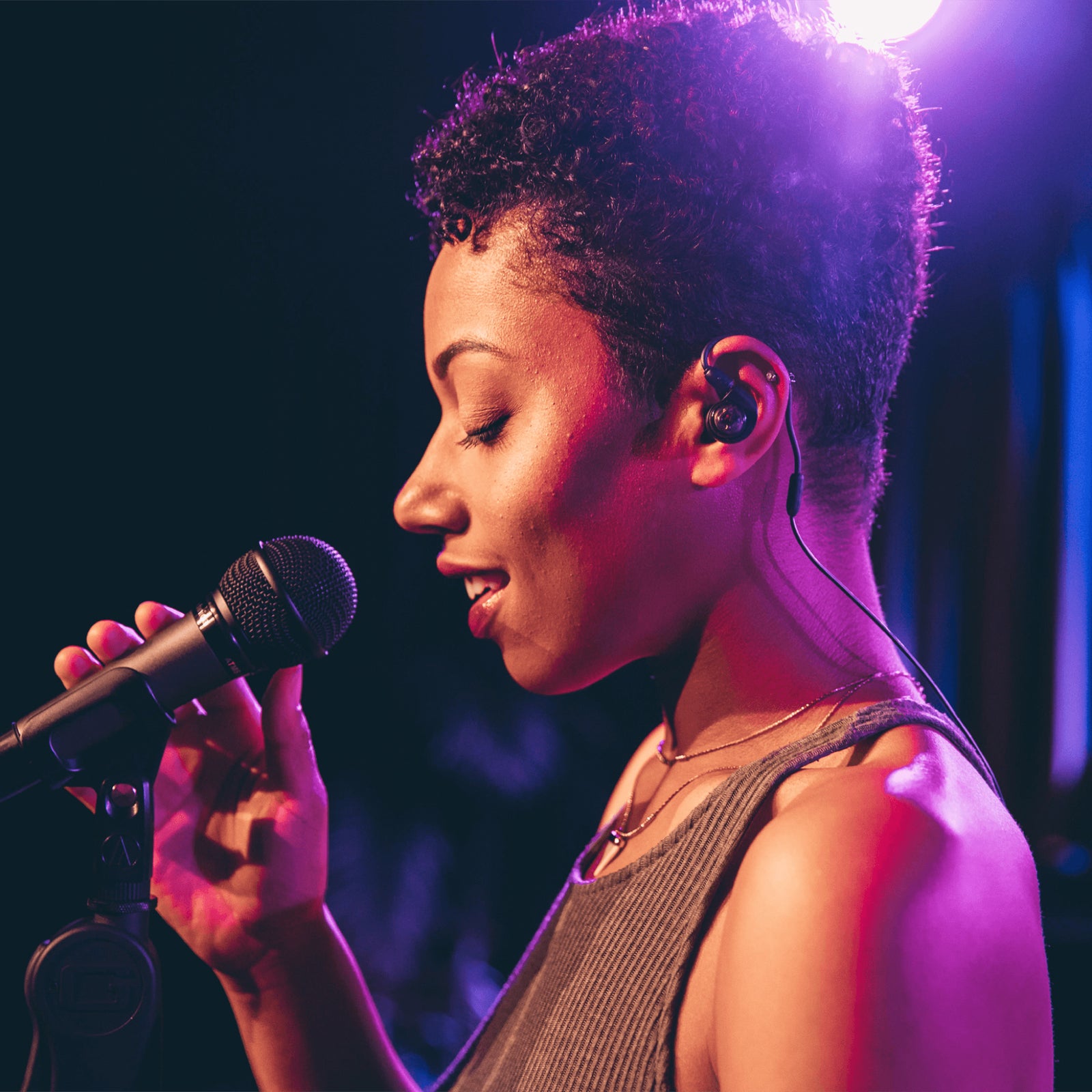 Audio-Technica ATH-E40 Professional In-Ear Monitor Headphones