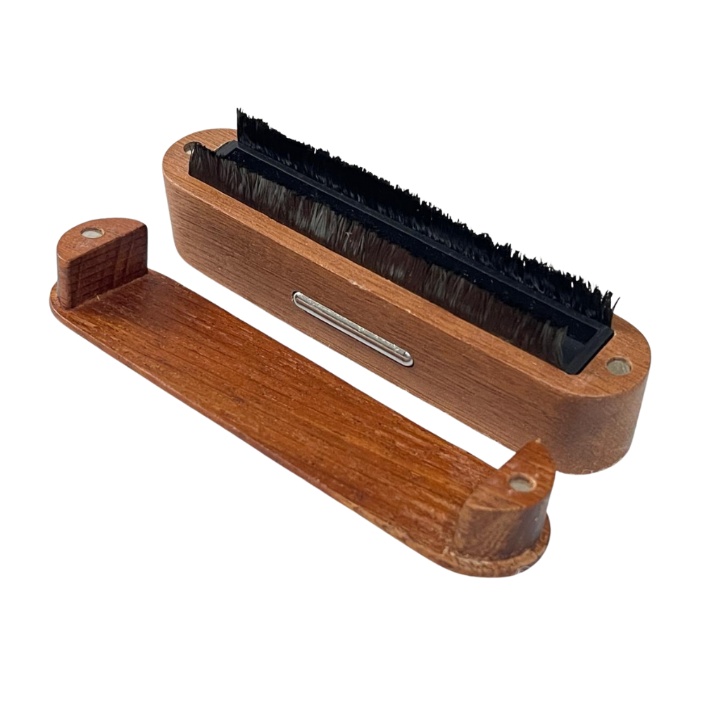 Static Off Carbon Fiber Wooden Brush