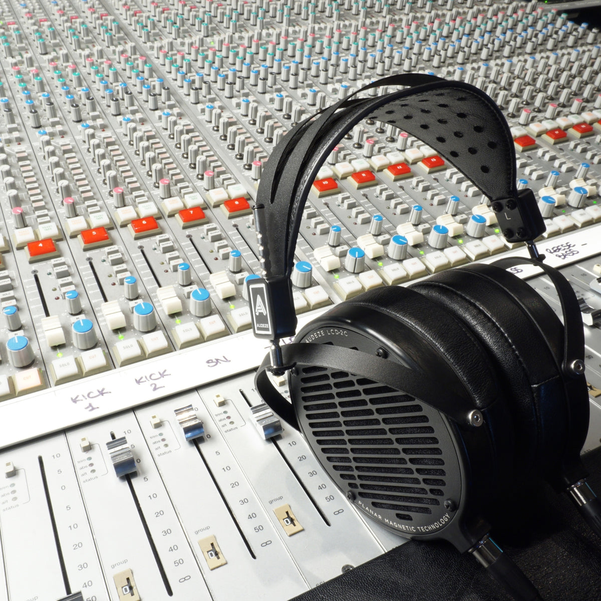 Audeze LCD-2 Classic Planar Magnetic Headphone