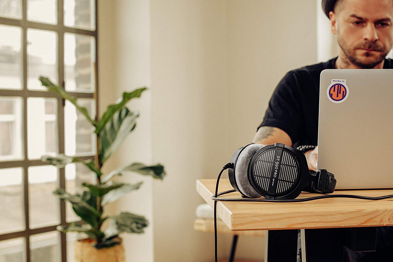 Beyerdynamic DT 990 PRO Open Back Monitor Headphones