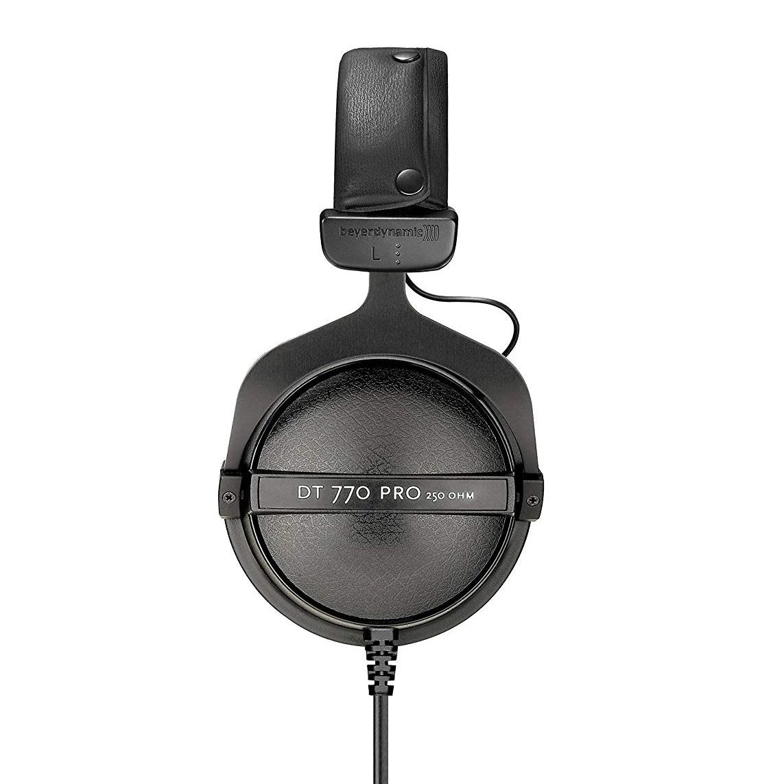 beyerdynamic DT 770 PRO 32 Ohm Over-Ear Headphones in Black. Enclosed  Design, Wired for Professional Sound in The Studio and on Mobile Devices  Such as