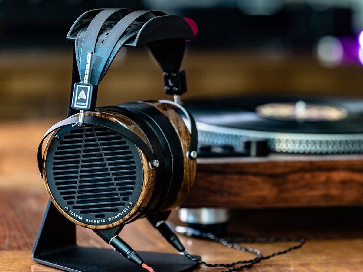Audeze LCD-3 Planar Magnetic Headphone 2
