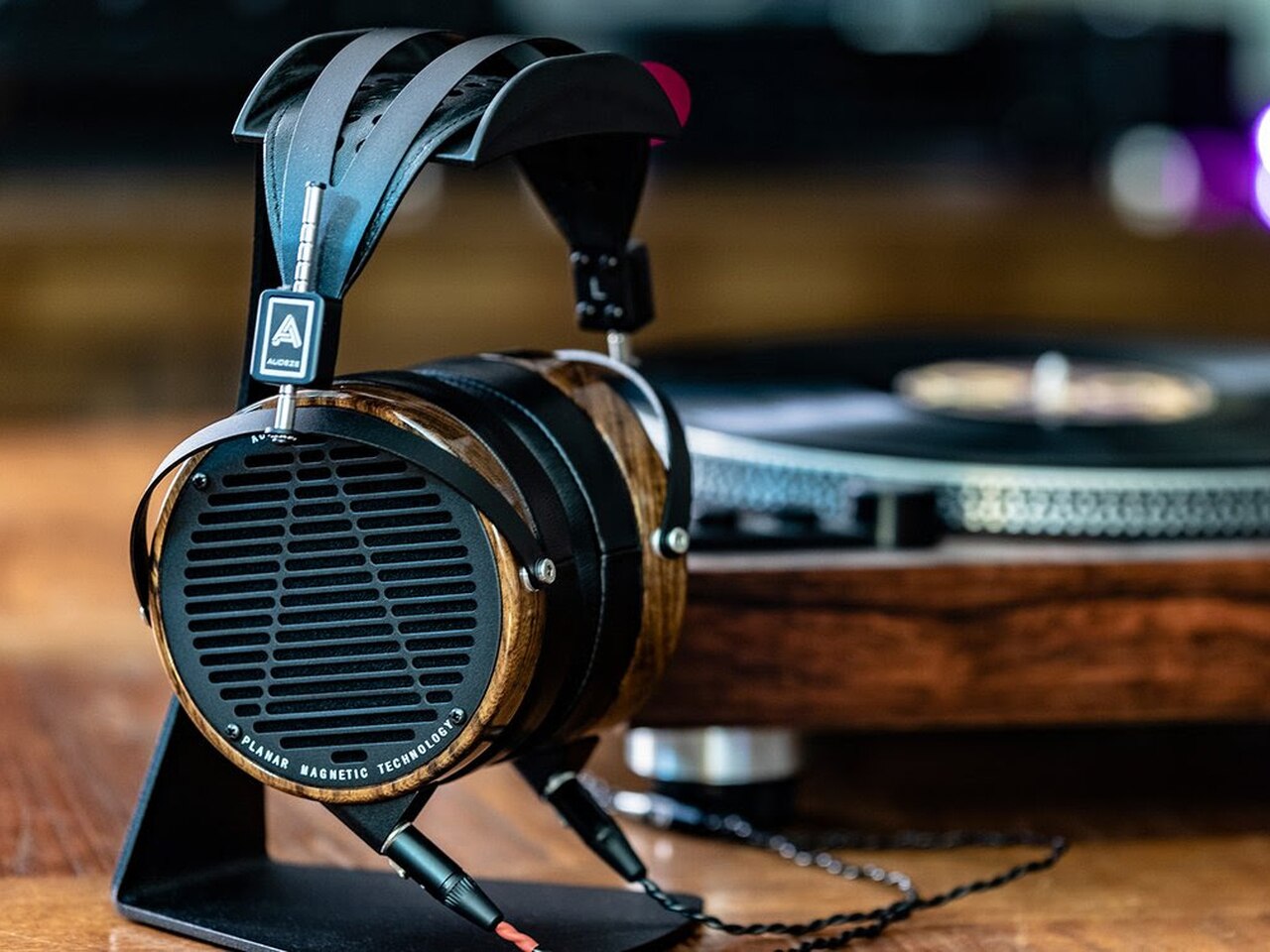 Audeze LCD-3 Planar Magnetic Headphone 2
